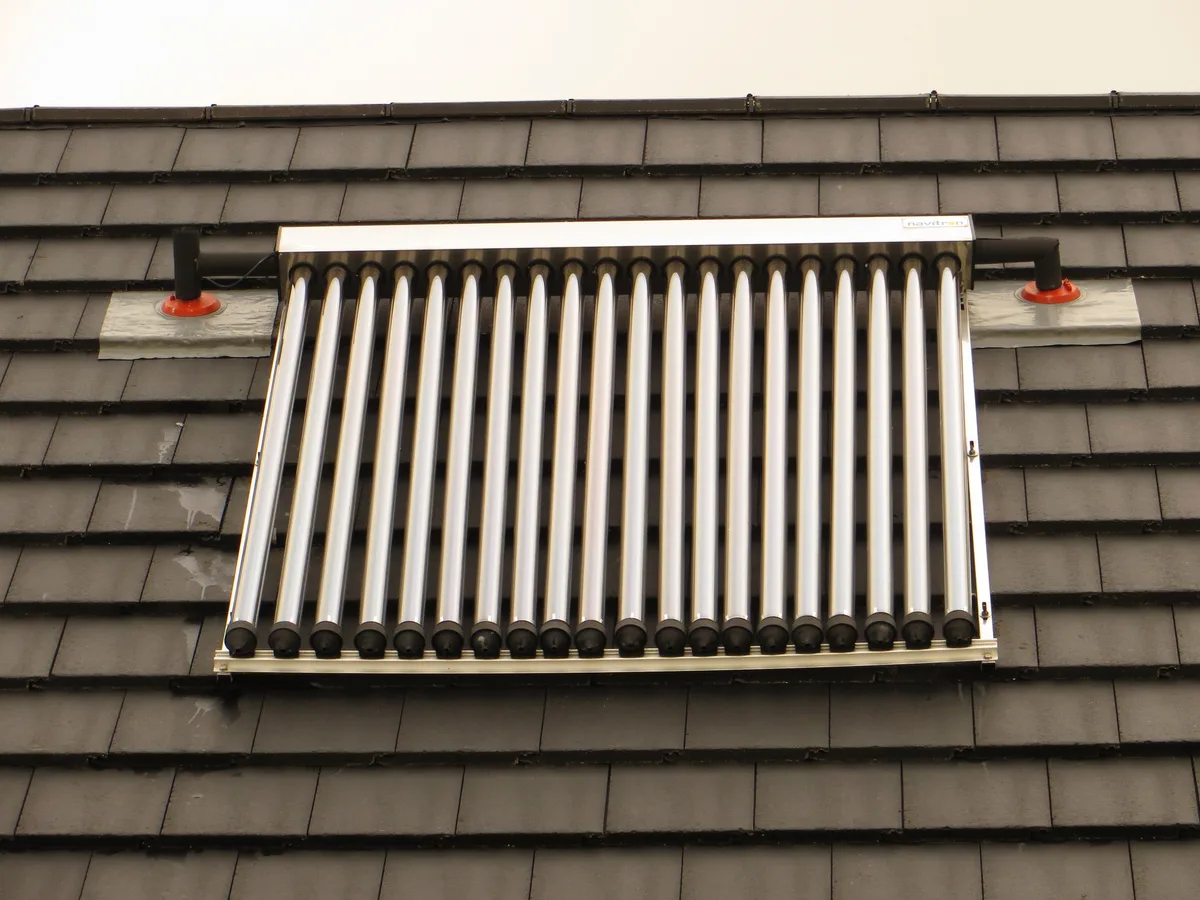 Capteurs solaires pour chauffer une piscine de 50 m³