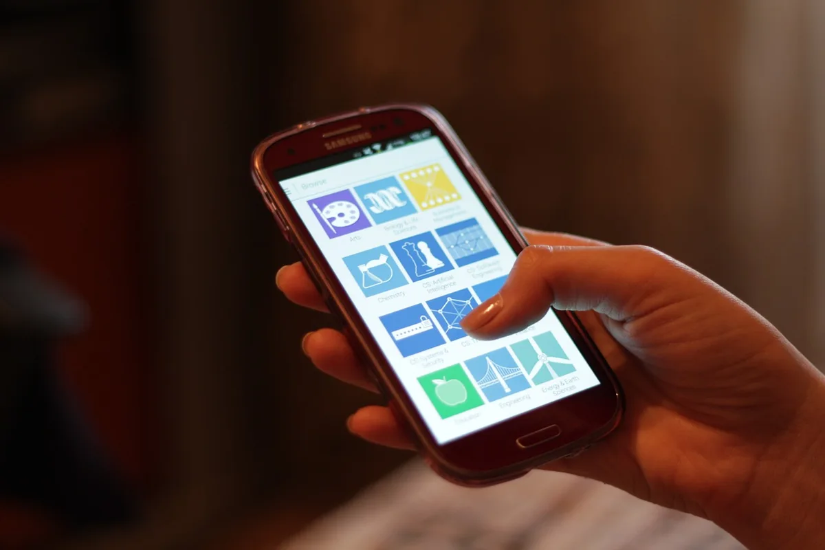 SMS reçu du 38970 : le numéro officiel d'Enedis pour les coupures
